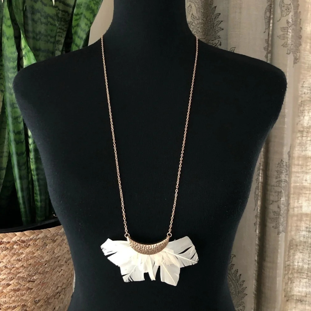 Gold Tone‎ Long Chain Cream Feather Necklace Hammered Boho Fashion Jewelry 32”
